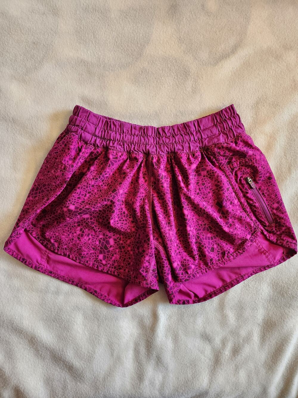 Lululemon Tracker Short IV 4" Size 6 Magenta Pink Purple Shatter Weave Lined